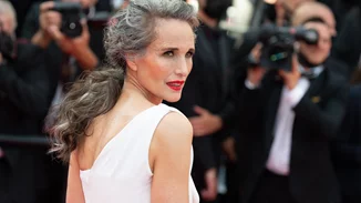 Φεστιβάλ Καννών 2021 | Οι beauty εμφανίσεις που κατέρριψαν τα στερεότυπα περί "τέλειας ομορφιάς" και "αιώνιας νεότητας"