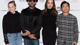 Pax Jolie-Pitt | Ο 19χρονος γιος της Angelina Jolie χρησιμοποιεί ψευδώνυμο ως νέος καλλιτέχνης