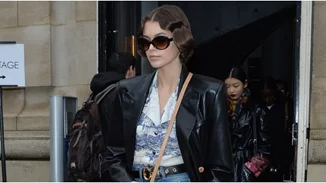 Φόρα το καρό σακάκι όπως η Kaia Gerber