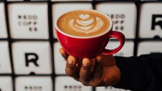 O REDD Coffee μάς προσκαλεί στην πιο ευχάριστη ρουτίνα της πόλης