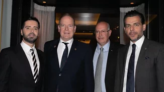 Ο Πρίγκιπας Αλβέρτος στο κέντρο της Αθήνας | Σε ποιο μαγαζί δείπνησε;