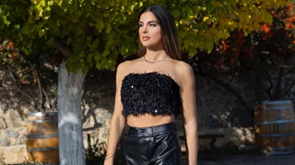 Περήφανη μαμά | Η Σταματίνα Τσιμτσιλή στη χριστουγεννιάτικη γιορτή στο σχολείο των παιδιών της