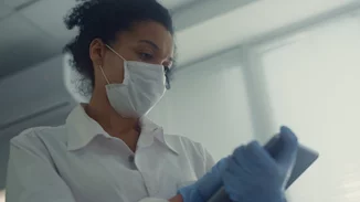 Συσκευή μπορεί να ανιχνεύσει τον Covid-19 σε εσωτερικούς χώρους σε μόλις πέντε λεπτά