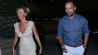 Γιώργος Λιανός | Με τη σύζυγό του και τις κόρες του στη Σύμη