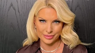 Η Ελένη Μενεγάκη τόλμησε ήδη το it χρώμα του 2025 στο μανικιούρ της