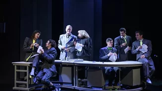 Οι θεατρικές κωμωδίες της σεζόν με ξένο διαβατήριο