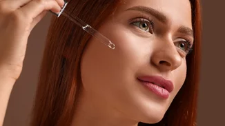 5 ισχυροί αντιγηραντικοί οροί για θεαματικά αποτελέσματα στις ρυτίδες