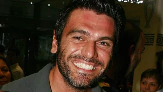 Τόνυ Μαυρίδης | Η σπάνια εμφάνιση με τη (καστανή πια) σύζυγό του