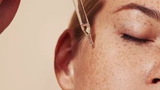 Οι οροί βιταμίνης C με λιγότερα από 10 ευρώ που θα λατρέψεις