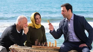 "Φωτιά και Νερό" στο θέατρο Γκλόρια |  Ένα έργο για δύο διαφορετικούς πολιτισμούς