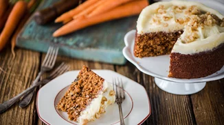 Coffee or tea time με το απόλυτο γλυκό | Δοκίμασε Carrot Cake χωρίς ζάχαρη και αυγά για να συνοδεύσεις το ρόφημά σου