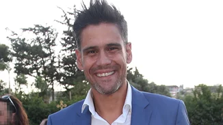 Δημήτρης Ουγγαρέζος | Φωτογραφίες από το μοντέρνο σπίτι του εργένη στα Νότια Προάστια