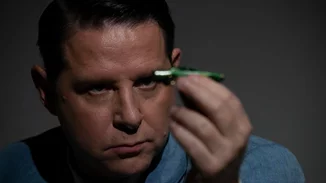 Δημήτρης Μυλωνάς | "Το θέατρο έβγαλε τα μάτια του, σαν άλλος Οιδίποδας, και είδε"