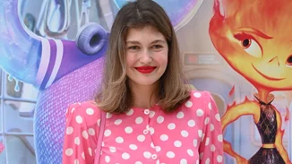 Η Κλέλια Ανδριολάτου μας συστήνει την αδερφή της | Με ασορτί ριγέ πυτζάμες