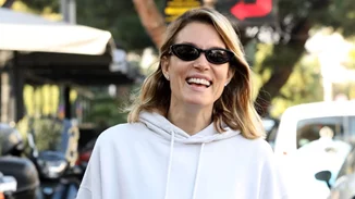 Κομψή με αθλητικά ρούχα | Το athleisure look της Βίκυς Καγιά που μπορείς να αντιγράψεις