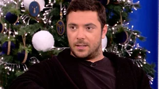 Πάνος Νάτσης | Δες το backstage βίντεο από τη νέα σειρά του Γιώργου Καπουτζίδη, στην οποία πρωταγωνιστεί