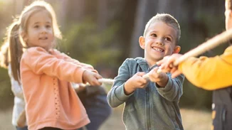 5 φράσεις που πρέπει να μάθουμε στα παιδιά για να προστατεύουν τον εαυτό τους