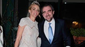 Χρυσή Βαρδινογιάννη - Νικόλαος Ντε Γκρες | Πάσχα στο ελληνικό νησί που τους ενώνει