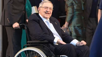 Στο "Αττικόν" με κορονοϊό ο τέως Βασιλιάς Κωνσταντίνος - Εμφανίζει ήπια συμπτώματα