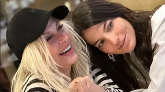 Άννα Βίσση & Δήμητρα Κούστα στη Νέα Υόρκη | Με casual looks και τη Σοφία Καρβέλα