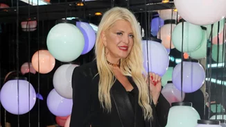 J2US | Η Μαρίνα Πατούλη αποχώρησε, αφήνοντας αιχμές για την κριτική επιτροπή