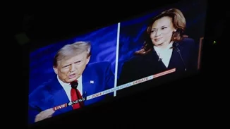 Εντελώς απρόβλεπτη παραμένει η αναμέτρηση Harris - Τrump