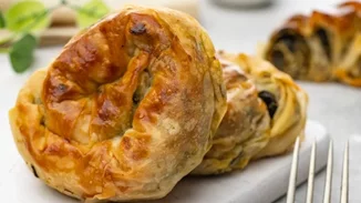 Αντί για φύλλο | Σπανακόπιτα με φύλλο ρυζιού - Η ελαφριά εναλλακτική που λατρεύει το TikTok