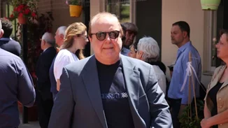 Παύλος Χαϊκάλης | Αντιδράσεις στην Ηλεία εξαιτίας της συμμετοχής του σε παράσταση (βίντεο)