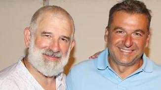 Πέτρος Φιλιππίδης σε Γιώργο Λιάγκα | "Είχα πολλές εξωσυζυγικές σχέσεις, αλλά ποτέ δεν έχω φτάσει να βιάσω"