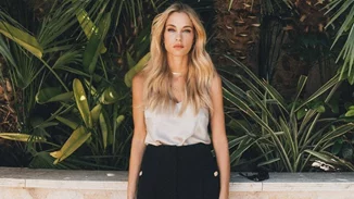 Το day to night σύνολο της Δούκισσας Νομικού με ένα ζευγάρι loafers που μπορείς εύκολα να υιοθετήσεις κι εσύ