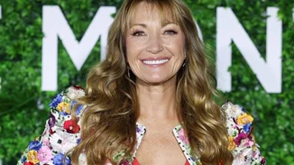 Η Jane Seymour κάνει διακοπές στην Ελλάδα και την αποθεώνει