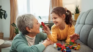 "H γιαγιά δίνει στα παιδιά όλη μέρα junk food": Πώς να το διαχειριστείς