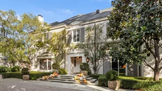 Το υπερπολυτελές αλλά καθόλου ροκ σπίτι του Robbie Williams θα άρεσε σίγουρα στη βασίλισσα Ελισάβετ