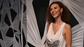 Συγκλονίζει η Δώρα Χρυσικού για τη μητέρα της | "Ήταν έγκυος, και από το πολύ ξύλο απέβαλε. Φυλακίστηκε στο ΕΑΤ-ΕΣΑ"