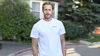 Μήπως ο Alexander Skarsgård έκανε τυχαία come out; Η viral δήλωση που αναστάτωσε το Χ