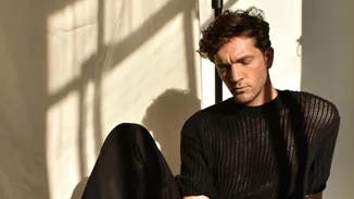 O Mιχαήλ Ταμπακάκης εξοργίζεται με τα χυδαία σχόλια για την παράσταση που πρωταγωνιστεί - Οι "συνάνθρωποί" μας