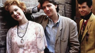 Molly Ringwald | Η αγαπημένη ηθοποιός των '80s μιλά για τους "Harvey Weinstein", την παιδοφιλία στο Χόλιγουντ και γιατί εξαφανίστηκε μυστηριωδώς