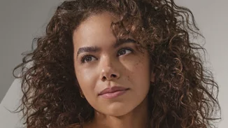 Αν έχεις σγουρά μαλλιά, πρέπει οπωσδήποτε να δοκιμάσεις αυτή τη νέα σειρά