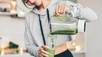 5 φυσικά ροφήματα που σταματούν τη γήρανση - και είναι πεντανόστιμα