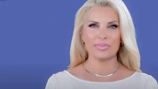 Aide-mémoire | Χρειάζονται 30 χρόνια για την κορυφή και 30 λεπτά για την αποκαθήλωση