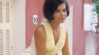 Τζένη Καρέζη | Η φωτογραφία με τον πρώτο μεγάλο της έρωτα που έφυγε σε ηλικία 36 ετών - Είχε καταρρεύσει με τον θάνατό του