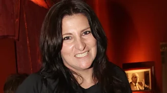 Η εγγονή του Κώστα Βουτσά | Η Θεοδώρα Βουτσά με την πανέμορφη κόρη της