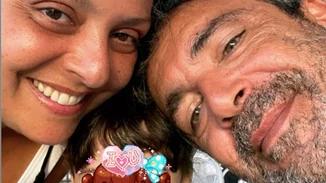 Βασιλική Ανδρίτσου - Νίκος Συμεωνίδης | Σπάνια φωτογραφία με τη 2,5 ετών κόρη τους, Ανθένια