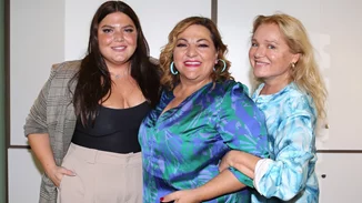 Ταξίδι με ευτράπελα για τη Βίκυ Σταυροπούλου και τη Μαρία Καβογιάννη | Το επικό σχόλιο της Δανάης Μπάρκα