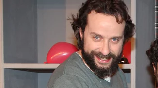 Ζήσης Ρούμπος - Mήνυμα "γροθιά" για την πατριαρχία: "Να πάτε ψυχανάλυση μάγκες - Από άντρες, να γίνεται άνθρωποι"