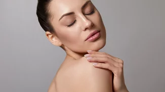 5 scrubs σώματος που μοσχοβολούν φρεσκάδα και καθαριότητα