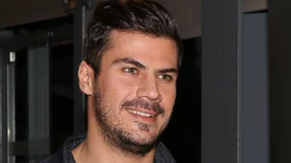 Άκης Πετρετζίκης | Μόλις επιβεβαίωσε πως θα γίνει μπαμπάς (pic)