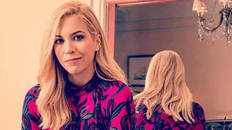 Η Μαρία Αναστασοπούλου υιοθέτησε το butterscotch blonde, το top χρώμα μαλλιών του φθινοπώρου