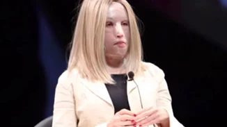 Ιωάννα Παλιοσπύρου | Η νέα δημόσια εμφάνιση σε εκδήλωση για τη βία και την αδικία στην κοινωνία