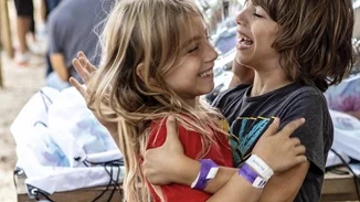 Ρούλα Ρέβη και Αποστόλης Τότσικας | Τα δίδυμα παιδιά τους έγιναν 8 ετών - Η υπέροχη φωτογραφία από το πάρτι τους και οι συγκινητικές ευχές της φωτογράφου